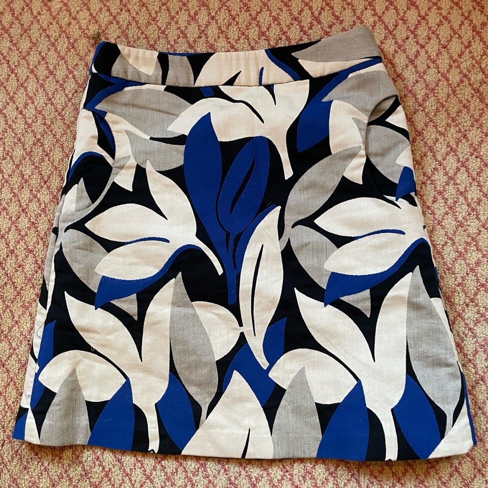 J McLaughlin Blue Black Cream Leaf Floral Print a-line Skirt
